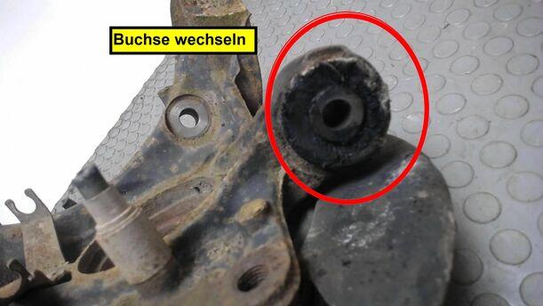 Foto: ACHSSCHENKEL HINTEN RECHTS eines VW Touareg 2.5 R5 TDI Automatik
