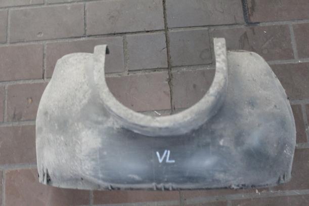 Foto: RADHAUSSCHALE/ INNENRADHAUS VORN LINKS eines Fiat Seicento 1.1