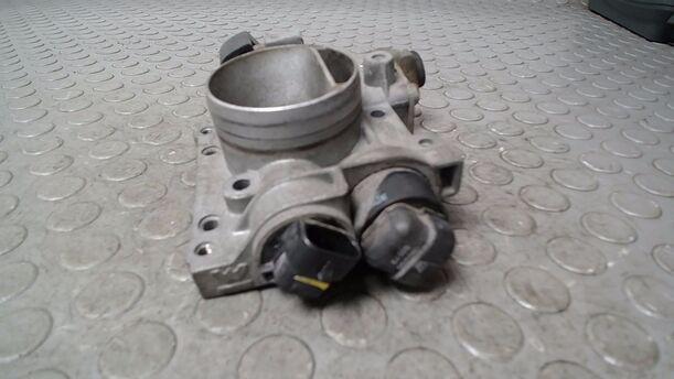 Foto: DROSSELKLAPPENSTUTZEN MECHANISCH eines Fiat Seicento 1.1