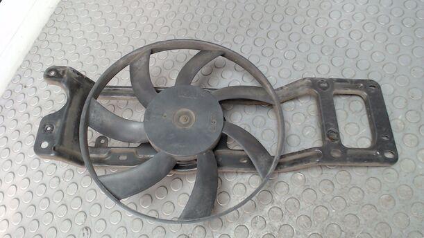 Foto: ELEKTROLÜFTER eines Renault Clio 1.2