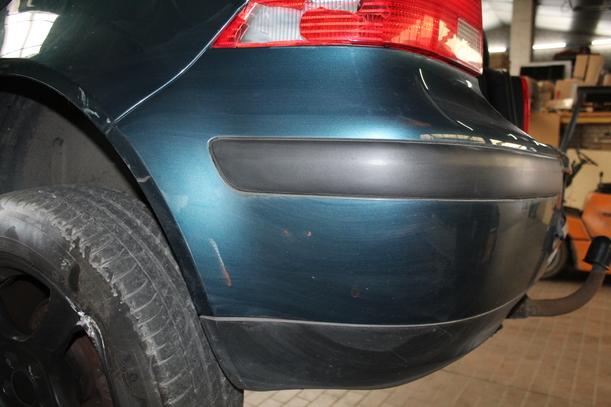 Foto: STOSSFÄNGER/ STOßSTANGE HINTEN ( LIMOUSINE ) eines VW Golf 1.4