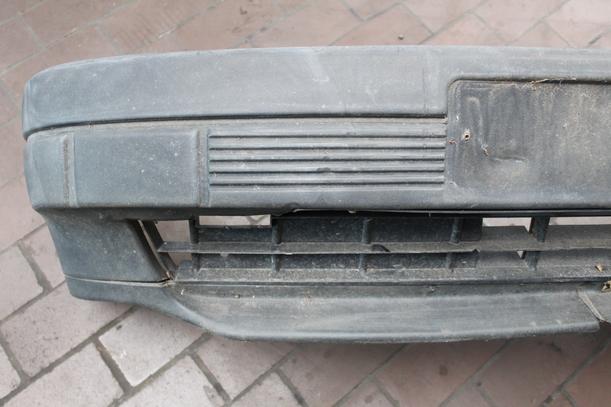 Foto: STOSSFÄNGER / STOßSTANGE VORN eines VW Passat Variant 1.6