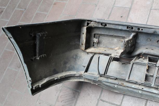 Foto: STOSSFÄNGER / STOßSTANGE VORN eines VW Passat Variant 1.6