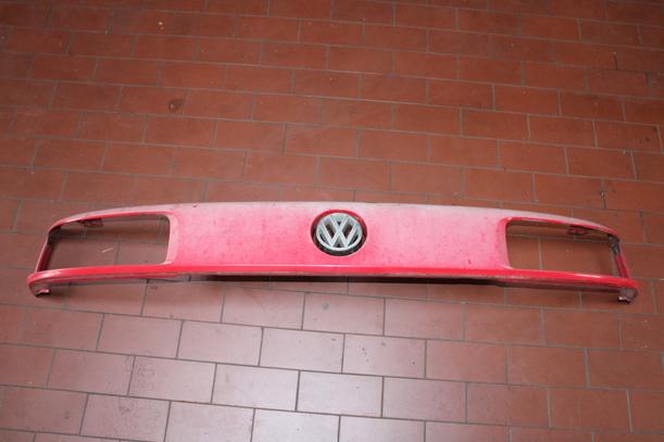 Foto: FRONTBLENDE eines VW Passat Variant 1.6