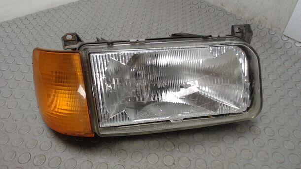 Foto: SCHEINWERFER / BLINKER RECHTS eines VW Passat Variant 1.6