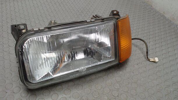 Foto: SCHEINWERFER / BLINKER LINKS eines VW Passat Variant 1.6