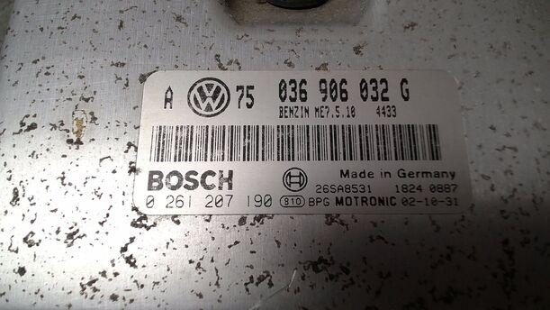 Foto: STEUERGERÄT EINSPRITZUNG/ MOTORSTEUERGERÄT eines VW Golf 1.4