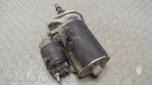 Foto: ANLASSER / STARTER  BOSCH eines VW Passat Variant 1.6