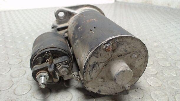 Foto: ANLASSER / STARTER  BOSCH eines VW Passat Variant 1.6