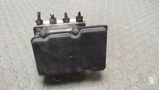 Foto: HAUPTBREMSAGGREGAT ABS eines Nissan Micra 1.2