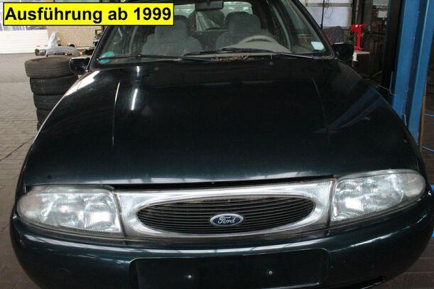 Foto: MOTORHAUBE ( vor Facelift) eines Ford Fiesta