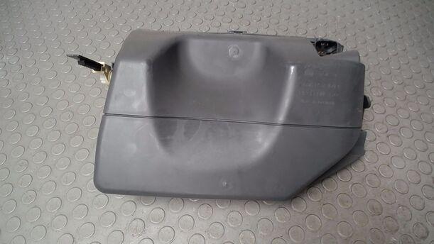 Foto: HANDSCHUHFACH eines Opel Corsa 12V