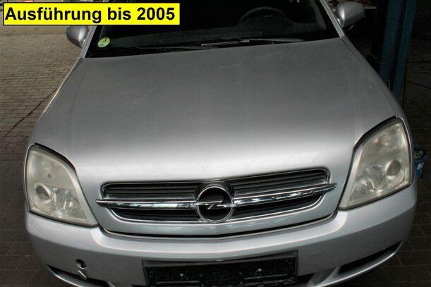 Foto: MOTORHAUBE ( VOR FACELIFT ) eines Opel Vectra 2.0 DTI Caravan