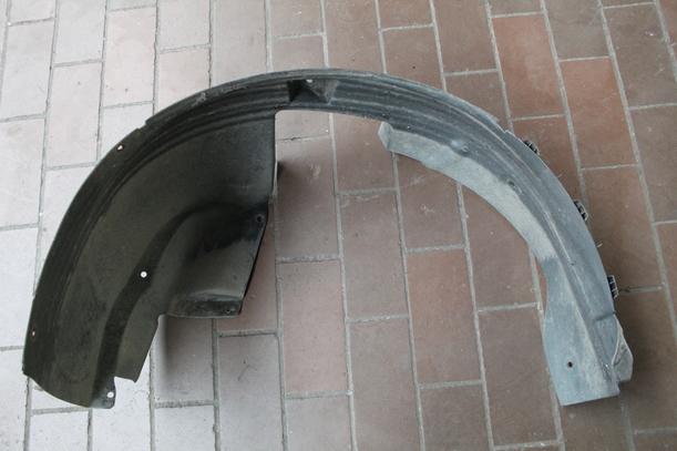 Foto: RADHAUSSCHALE/ INNENRADHAUS VORN LINKS ( VOR FACELIFT ) eines Opel Vectra 2.0 DTI Caravan