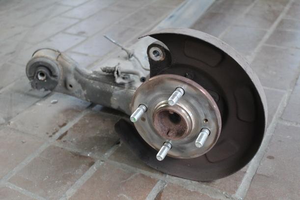 Foto: HINTERACHSE eines Hyundai i10 1.1
