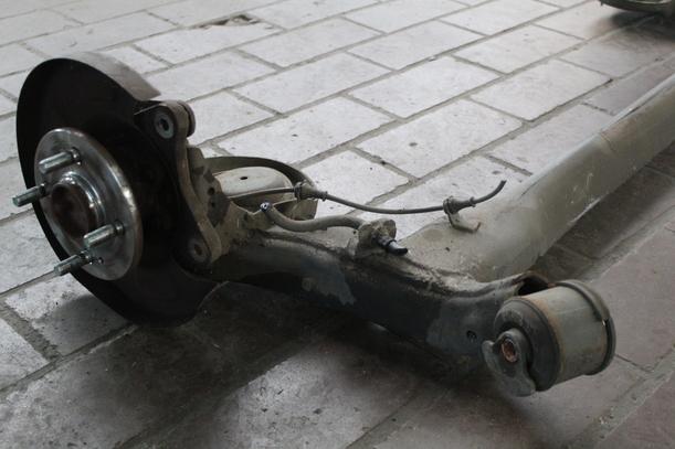 Foto: HINTERACHSE eines Hyundai i10 1.1