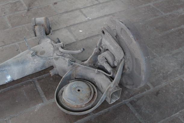 Foto: HINTERACHSE eines Hyundai i10 1.1