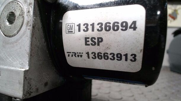 Foto: HAUPTBREMSAGGREGAT ABS eines Opel Vectra 2.0 DTI Caravan