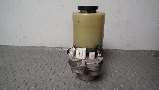 Foto: PUMPE SERVOLENKUNG/ SERVOPUMPE ELEKTRISCH eines Opel Vectra 2.0 DTI Caravan