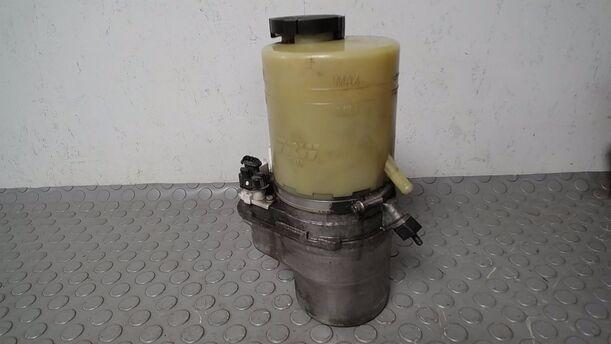 Foto: PUMPE SERVOLENKUNG/ SERVOPUMPE ELEKTRISCH eines Opel Vectra 2.0 DTI Caravan