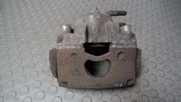 Foto: BREMSSATTEL VORN LINKS eines Opel Vectra 2.0 DTI Caravan
