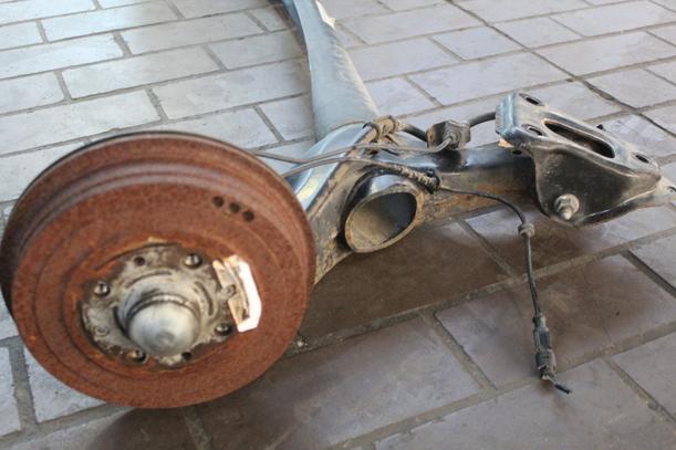 Foto: HINTERACHSE / HINTERACHSTRÄGER eines Fiat Punto 1.2 8V GL