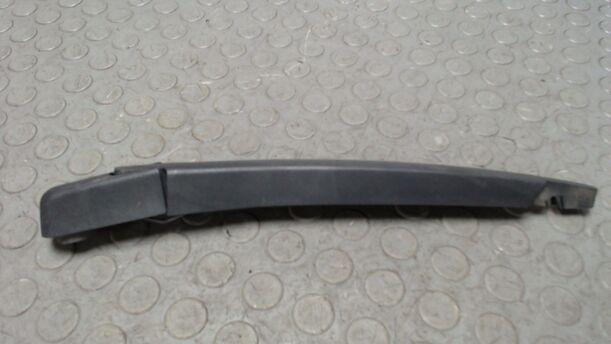 Foto: SCHEIBENWISCHERARM HINTEN eines Fiat Punto 1.2 8V GL
