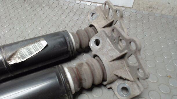 Foto: STOSSDÄMPFERSATZ eines Fiat Punto 1.2 8V GL