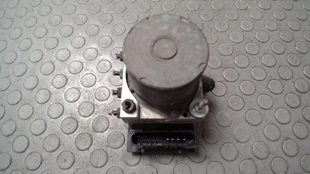 Foto: HAUPTBREMSAGGREGAT ABS eines Opel Meriva 1.6 16V GL
