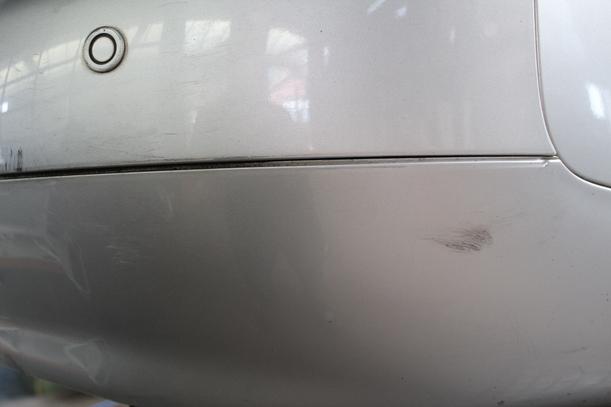 Foto: STOSSFÄNGER / STOßSTANGE HINTEN eines Audi A4 Avant 2.5 TDI GL