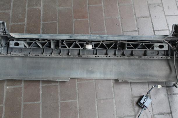 Foto: STOSSFÄNGER / STOßSTANGE HINTEN eines Audi A4 Avant 2.5 TDI GL