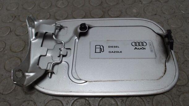 Foto: TANKKLAPPE / TANKDECKEL eines Audi A4 Avant 2.5 TDI GL
