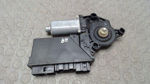 Foto: FENSTERHEBERMOTOR HINTEN RECHTS eines Audi A4 Avant 2.5 TDI CS