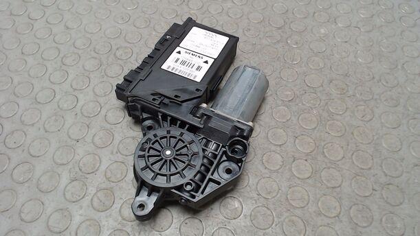 Foto: FENSTERHEBERMOTOR HINTEN LINKS eines Audi A4 Avant 2.5 TDI CS