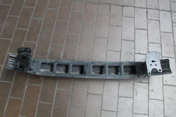 Foto: VERSTÄRKUNG VORN eines Skoda Fabia 1.4 16V