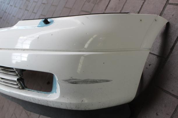 Foto: STOSSFÄNGER / STOßSTANGE VORN ( LACKIERBEDÜRFTIG ) eines Opel Astra 1.6 7DC 2H2