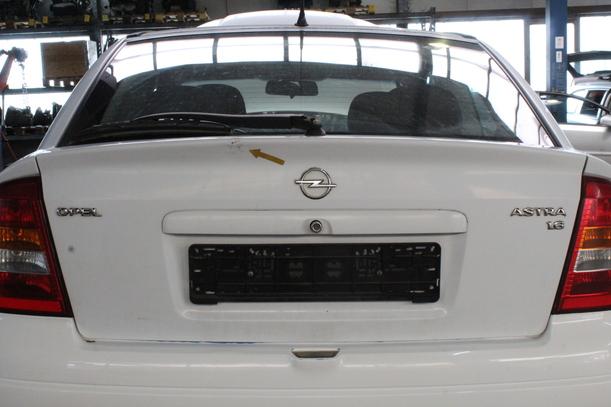 Foto: HECKKLAPPE / HECKDECKEL eines Opel Astra 1.6 7DC 2H2