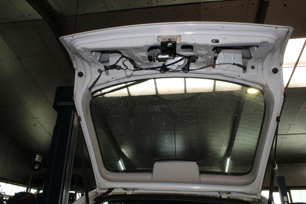 Foto: HECKKLAPPE / HECKDECKEL eines Opel Astra 1.6 7DC 2H2