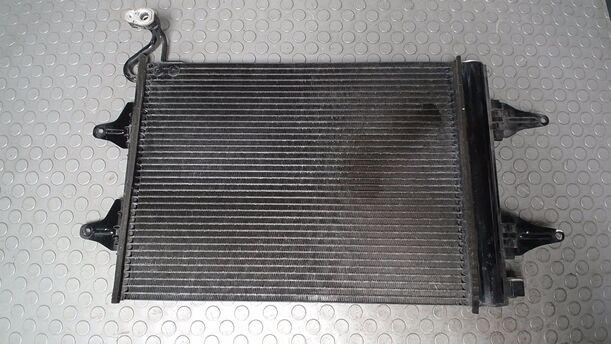 Foto: KONDENSATOR KLIMAANLAGE eines Skoda Fabia 1.4 16V GL