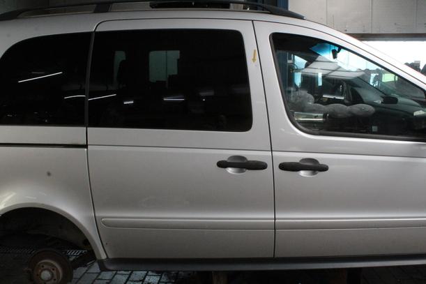Foto: SCHIEBETÜR RECHTS eines Mercedes-Benz Vaneo CDI 1.7 GL
