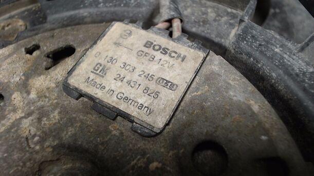 Foto: ELEKTROLÜFTER eines Opel Astra 1.6 GL