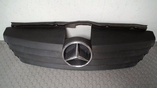 Foto: KÜHLERGRILL eines Mercedes-Benz Vaneo CDI 1.7 GL