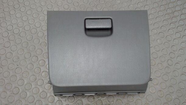 Foto: HANDSCHUHFACH eines Opel Agila 1.2 16 V