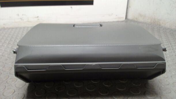 Foto: HANDSCHUHFACH eines Opel Agila 1.2 16 V