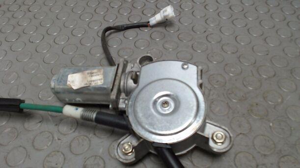 Foto: FENSTERHEBER VORN RECHTS ELEKTRISCH eines Opel Agila 1.2 16 V