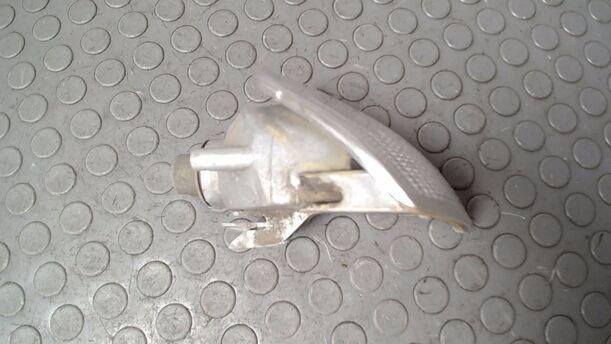 Foto: BLINKER LINKS / VARIANT ) eines VW Polo Classic 75