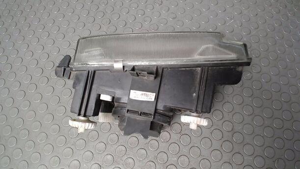 Foto: SCHEINWERFER LINKS ( ZUBEHÖR/ VARIANT ) eines VW Polo Classic 75