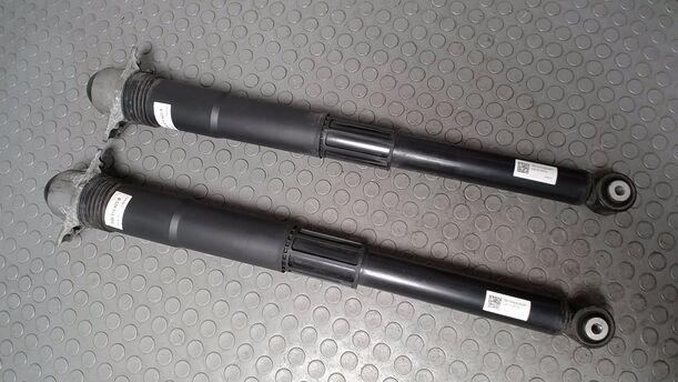 Foto: STOSSDÄMPFERPAAR HINTEN ( COMBI ) eines Skoda Octavia Combi 1.6 TDI