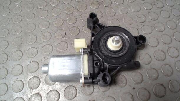 Foto: FENSTERHEBERMOTOR VORN LINKS eines Skoda Octavia Combi 1.6 TDI GL