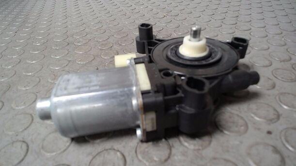 Foto: FENSTERHEBERMOTOR VORN LINKS eines Skoda Octavia Combi 1.6 TDI GL